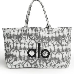 ALO Yoga Women's Gray Tote Bag